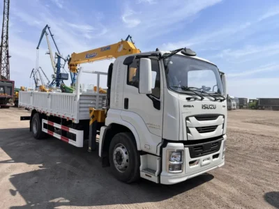 Бортовой автомобиль ISUZU Giga с КМУ 5 тонн — изображение 3