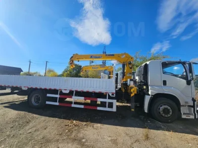 Бортовой автомобиль ISUZU Giga с КМУ 5 тонн — изображение 4